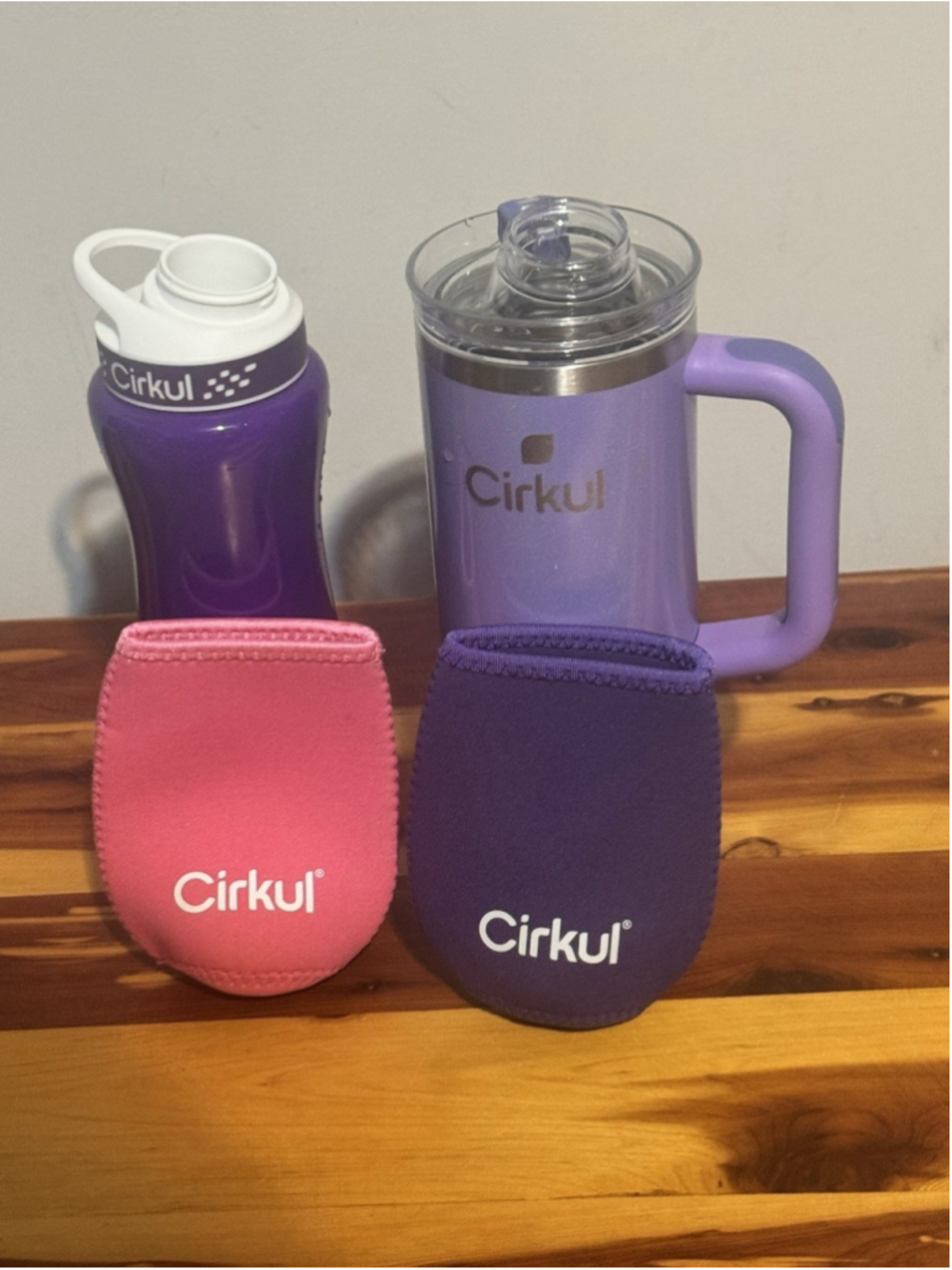 Cirkul Purple All-Day StrawSip Tumbler 40oz Plus Purple Bottle 2 Chill Sleeves
